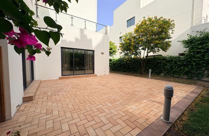 Villa - 5 Bedrooms - 5 Bathrooms for rent in Saar - Northern Governorate