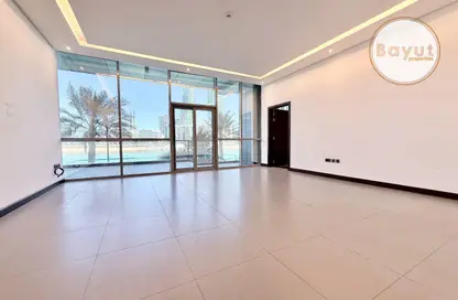 Apartment - 2 Bedrooms - 3 Bathrooms for rent in Reef Island - Capital Governorate