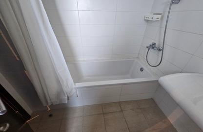 Apartment - 2 Bedrooms - 2 Bathrooms for rent in Al Juffair - Capital Governorate