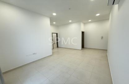 Apartment - 2 Bedrooms - 2 Bathrooms for rent in Tubli - Central Governorate