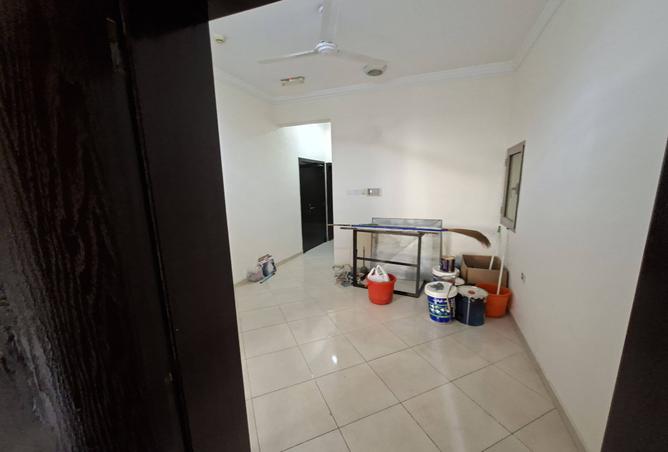 985947 - Property Image 2