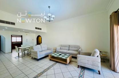 Apartment - 2 Bedrooms - 3 Bathrooms for rent in Al Juffair - Capital Governorate