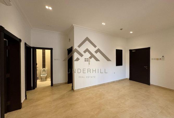 994356 - Property Image 2