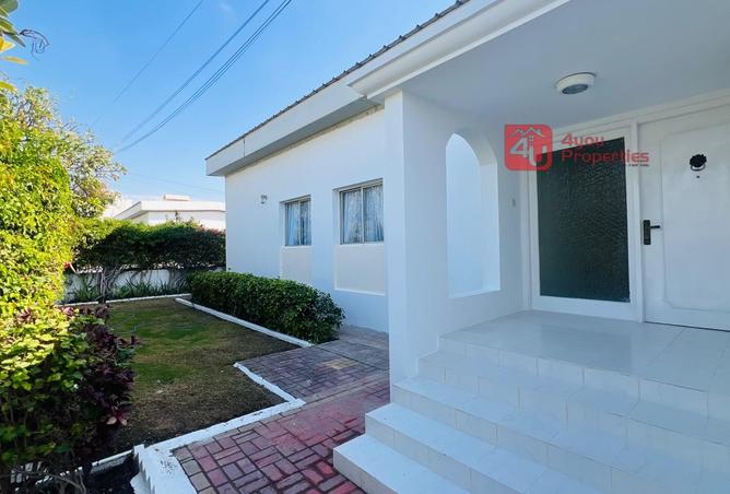 988444 - Property Main Image