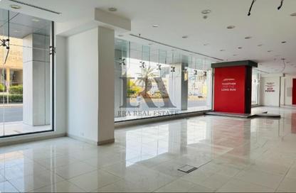 Show Room - Studio - 2 Bathrooms for rent in Diplomatic Area - Manama - Capital Governorate