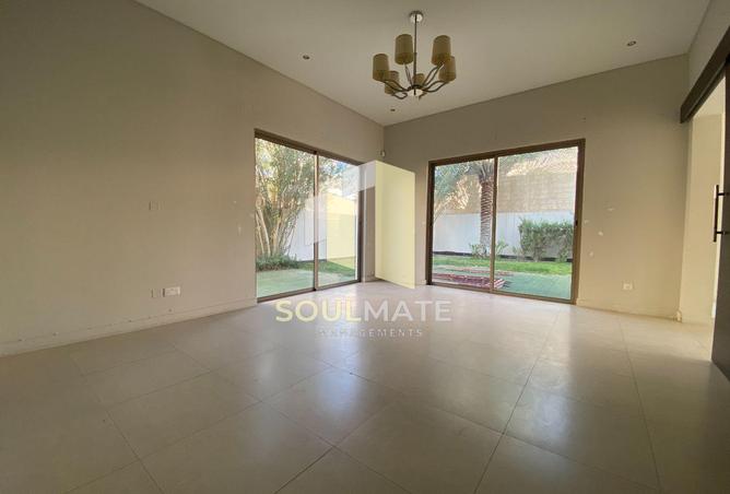 976357 - Property Image 3