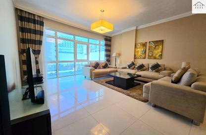 Apartment - 3 Bedrooms - 3 Bathrooms for rent in Al Juffair - Capital Governorate