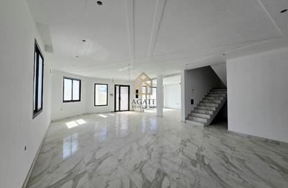 Villa - 5 - 6 for sale in Busaiteen - Muharraq Governorate