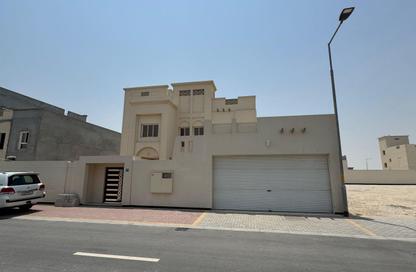 Villa - 4 Bedrooms - 5 Bathrooms for rent in Riffa - Southern Governorate