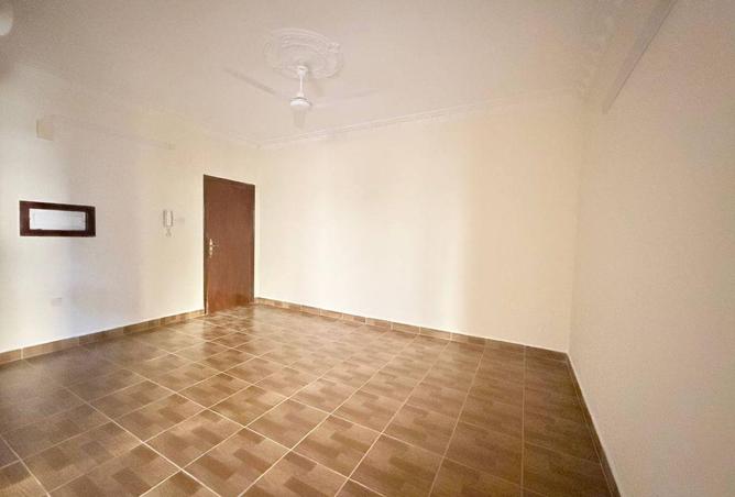 995738 - Property Image 2