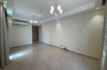 Apartment - 2 Bedrooms - 3 Bathrooms for rent in Al Bahair - Riffa - Southern Governorate