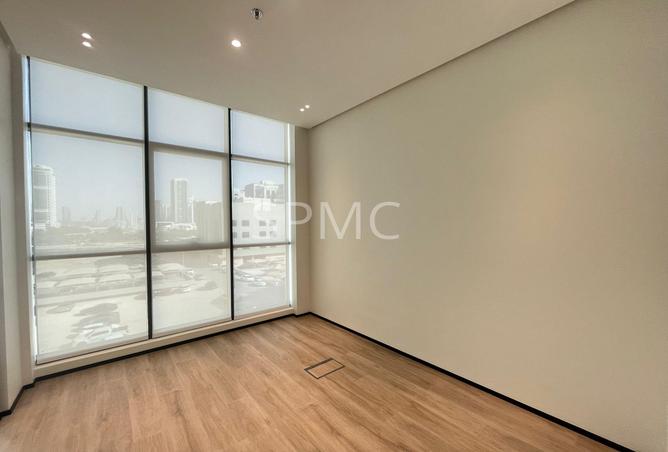 992111 - Property Image 3