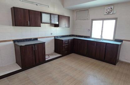 Apartment - 3 Bedrooms - 2 Bathrooms for rent in Sanad - Central Governorate