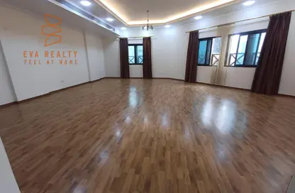 Apartment - 2 Bedrooms - 3 Bathrooms for rent in Seef - Capital Governorate