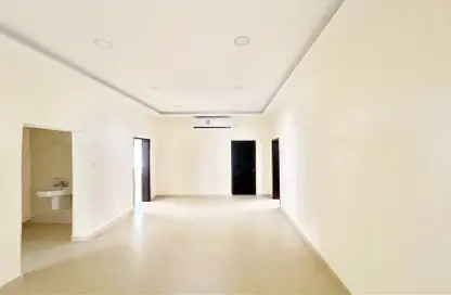 فيلا - 4 غرف نوم - 4 حمامات للايجار في الزنج - المنامة - محافظة العاصمة