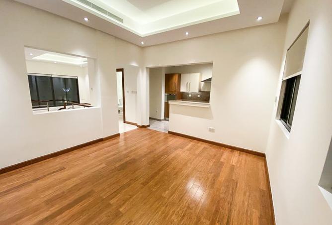 997212 - Property Image 2