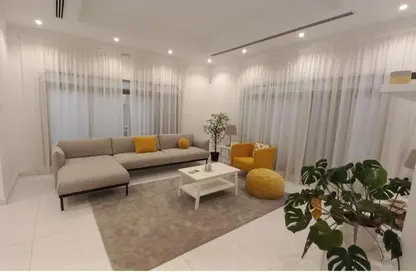 Villa - 4 Bedrooms - 5 Bathrooms for rent in Saar - Northern Governorate