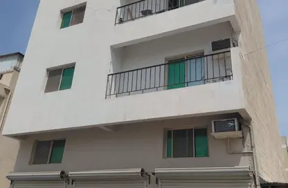 Whole Building - 6 Bedrooms - 6 Bathrooms for sale in Riffa - Southern Governorate